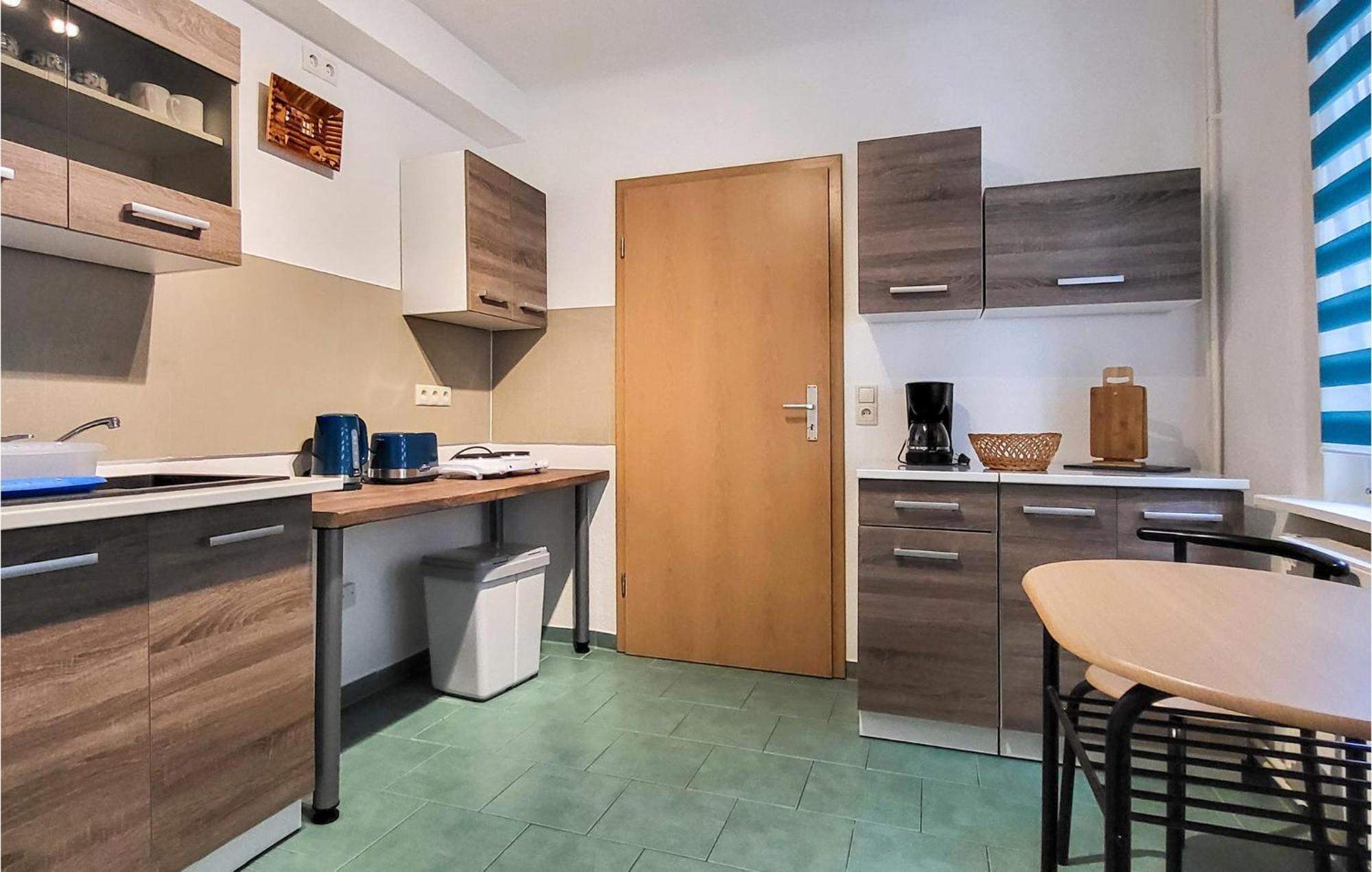 2 Bedroom Nice Apartment In Friedrichroda Esterno foto
