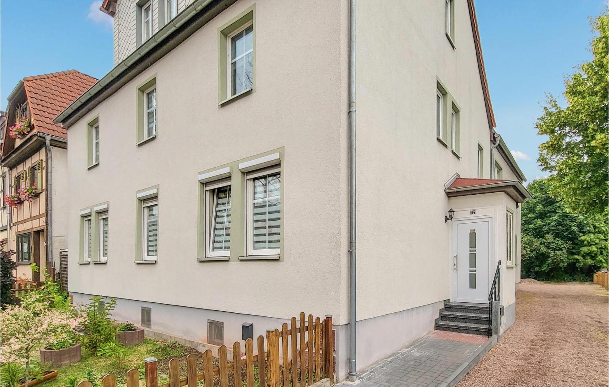 2 Bedroom Nice Apartment In Friedrichroda Esterno foto